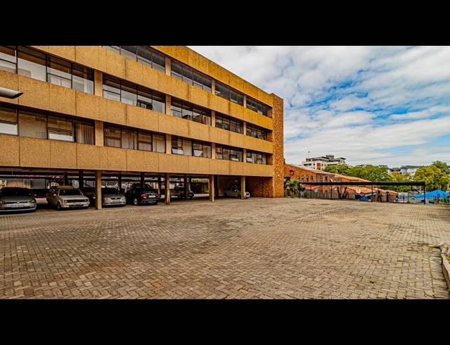 338M² OFFICE TO LET IN FERNDALE